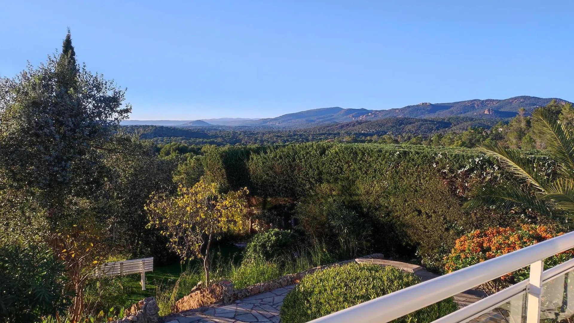 Villa Avec Piscine Privative, Domaine Prive Du Capitou, Fréjus